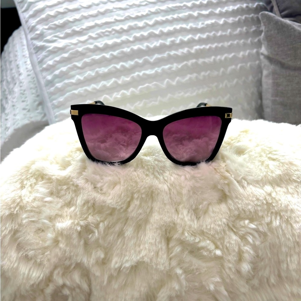 Women’s sunglasses